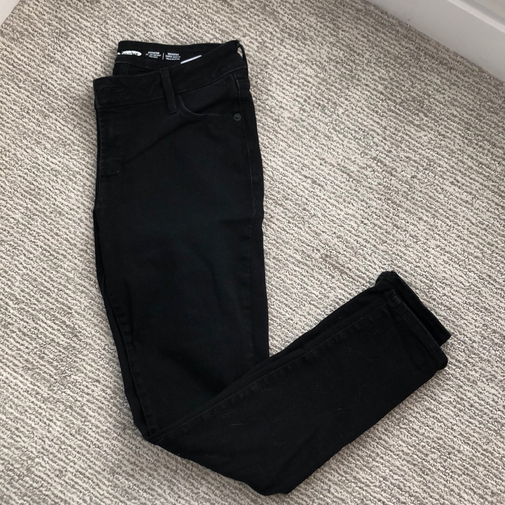 Old Navy Rockstar Super Skinny Jean